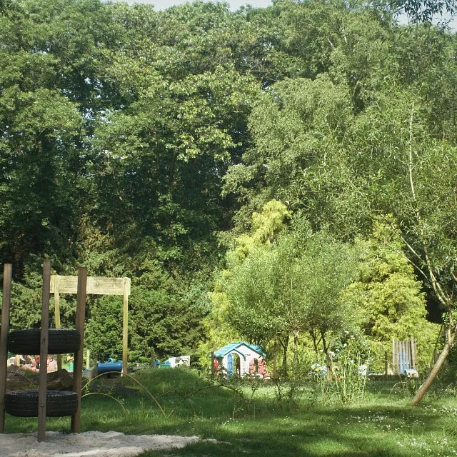  spelende kinderen
