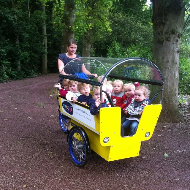  spelende kinderen